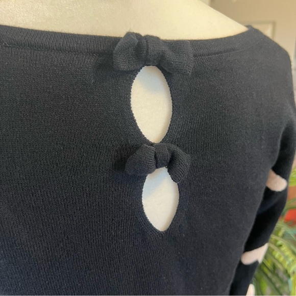 🤍Lauren Conrad Heart Sweater - Picture 2 of 8